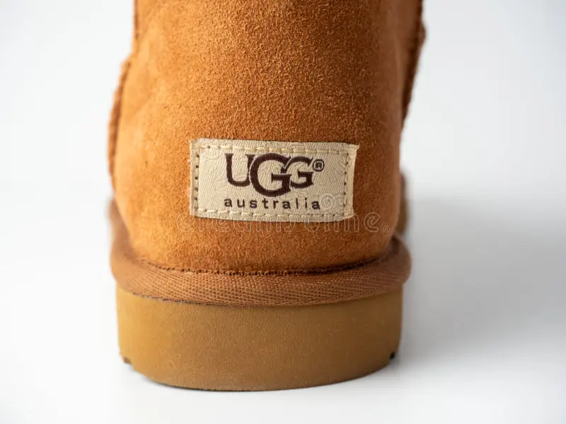Ugg logo - on sale